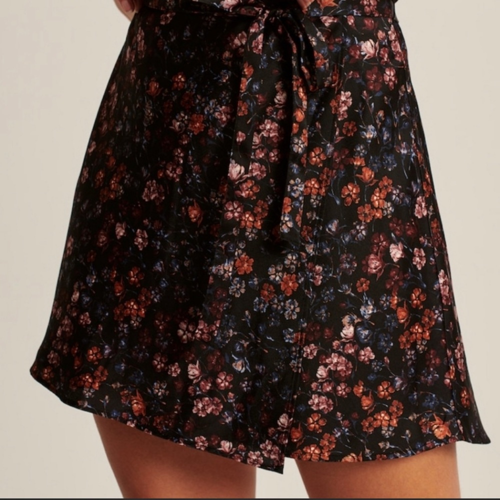 Abercrombie & Fitch Satin Mini Skirt